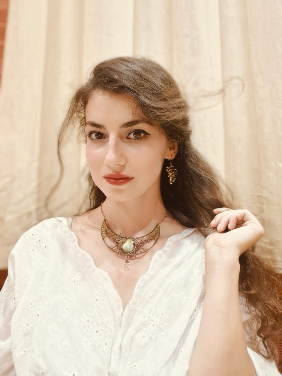 Special Light-coded Crystal and Pearl Necklaces
