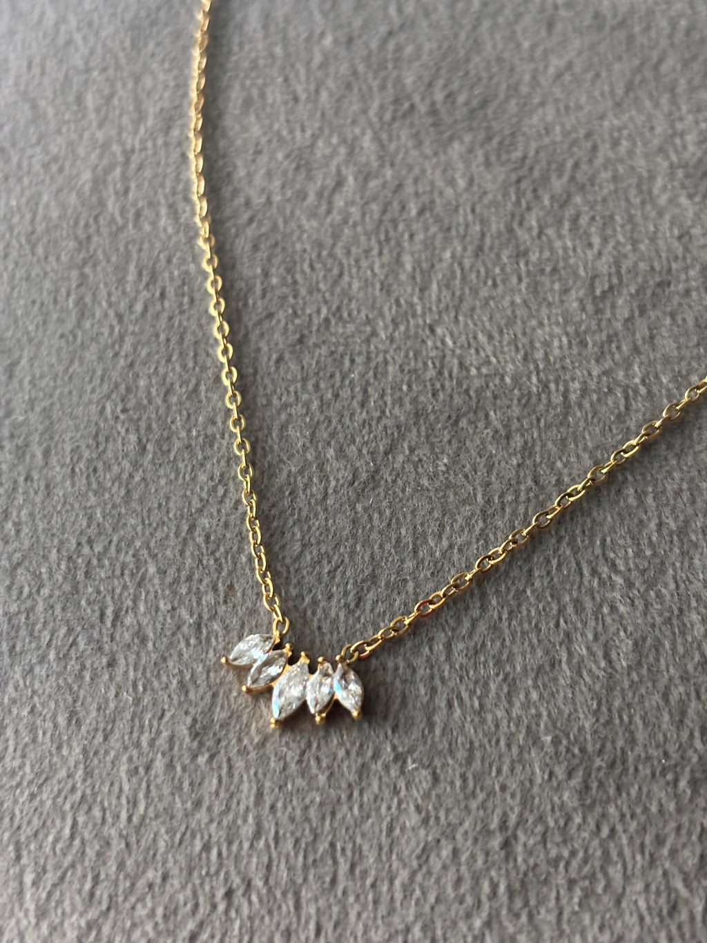 Diamondette Fan Necklace