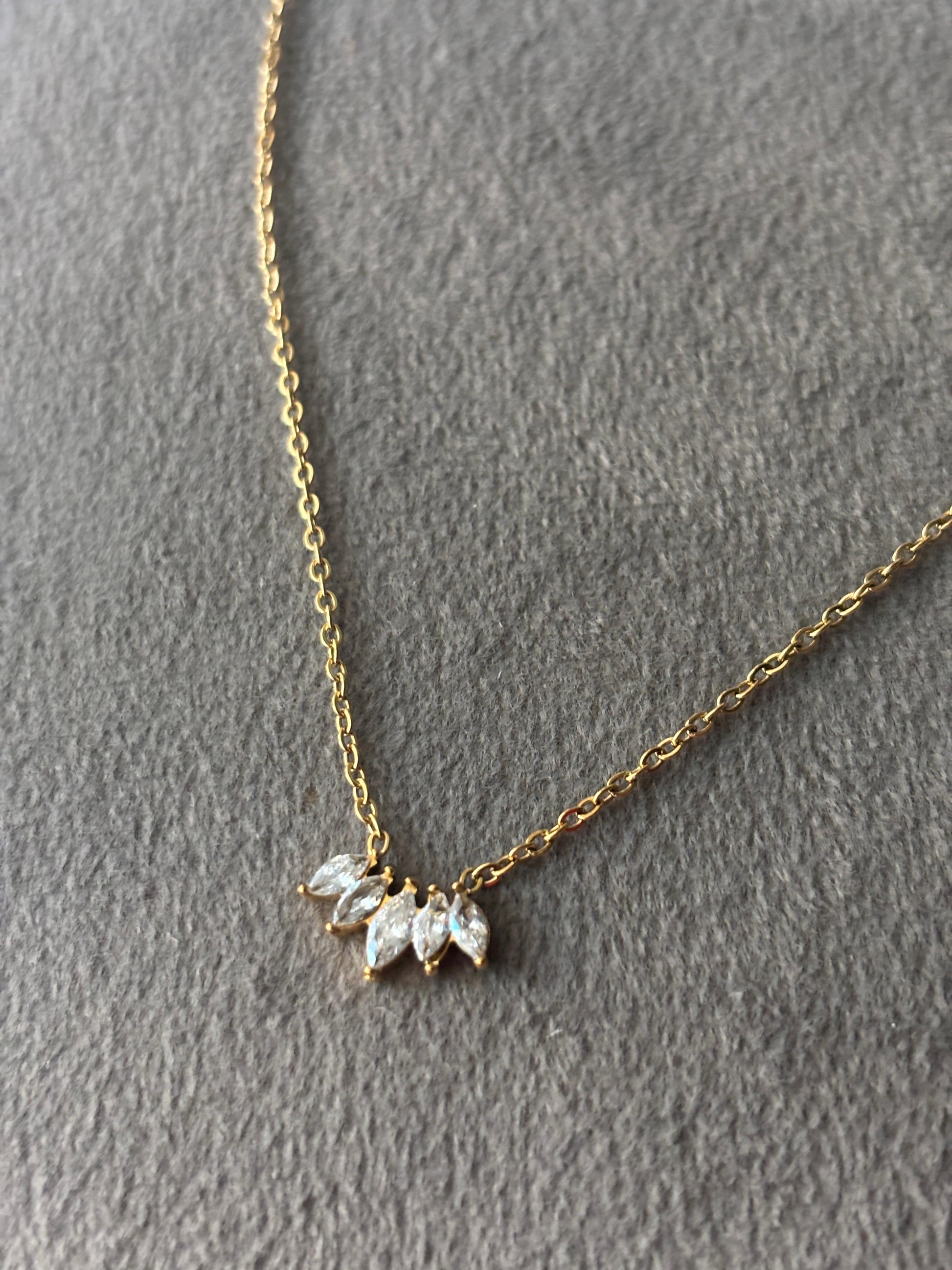 Diamondette Fan Necklace