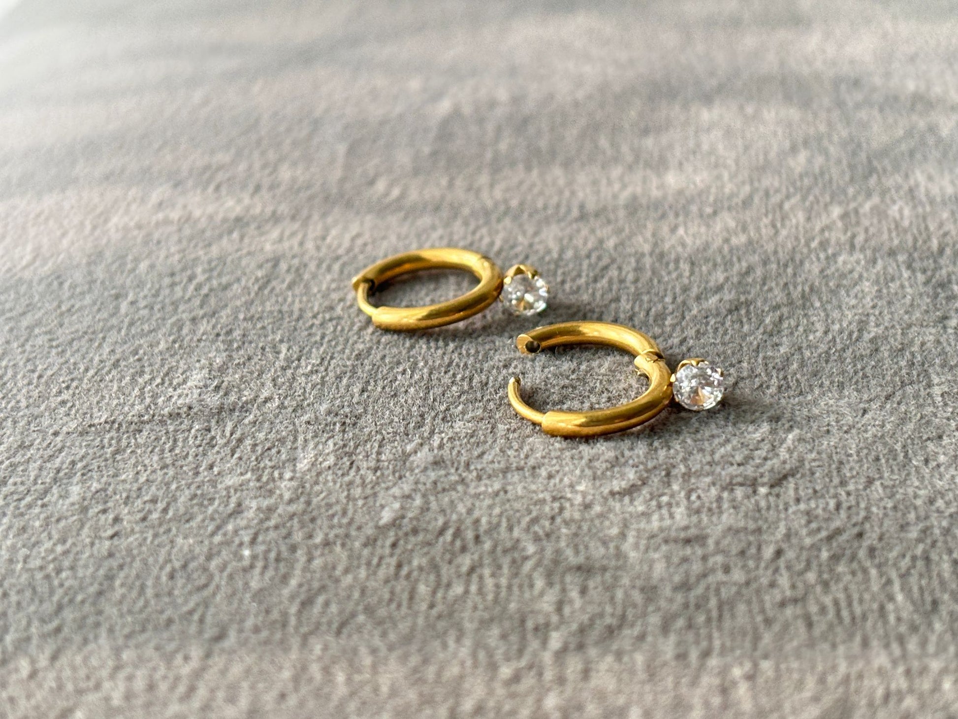 "Abstract Wavy Gold Drop Earrings