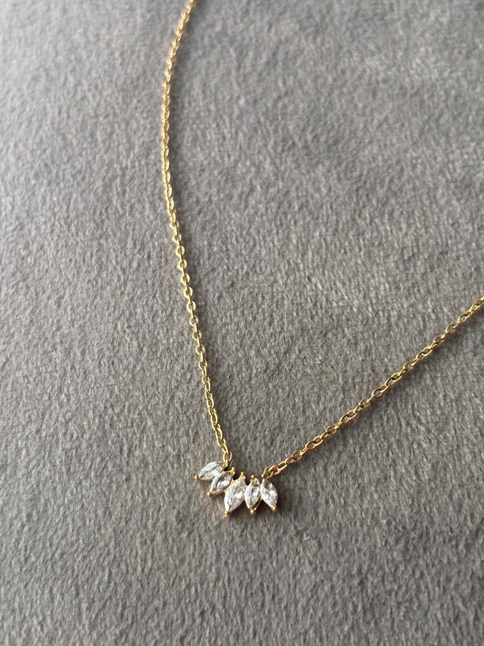 Diamondette Fan Necklace
