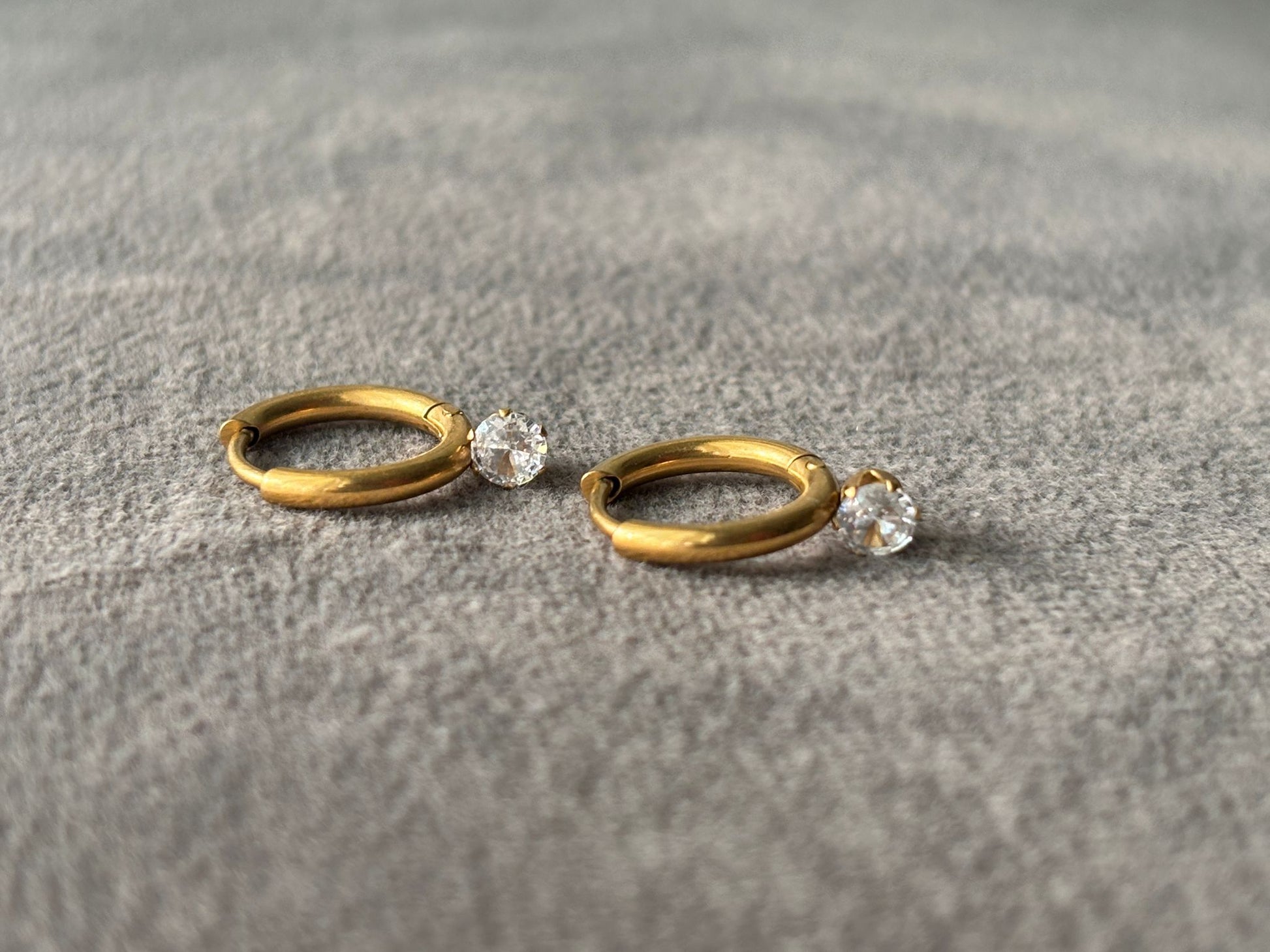 "Abstract Wavy Gold Drop Earrings