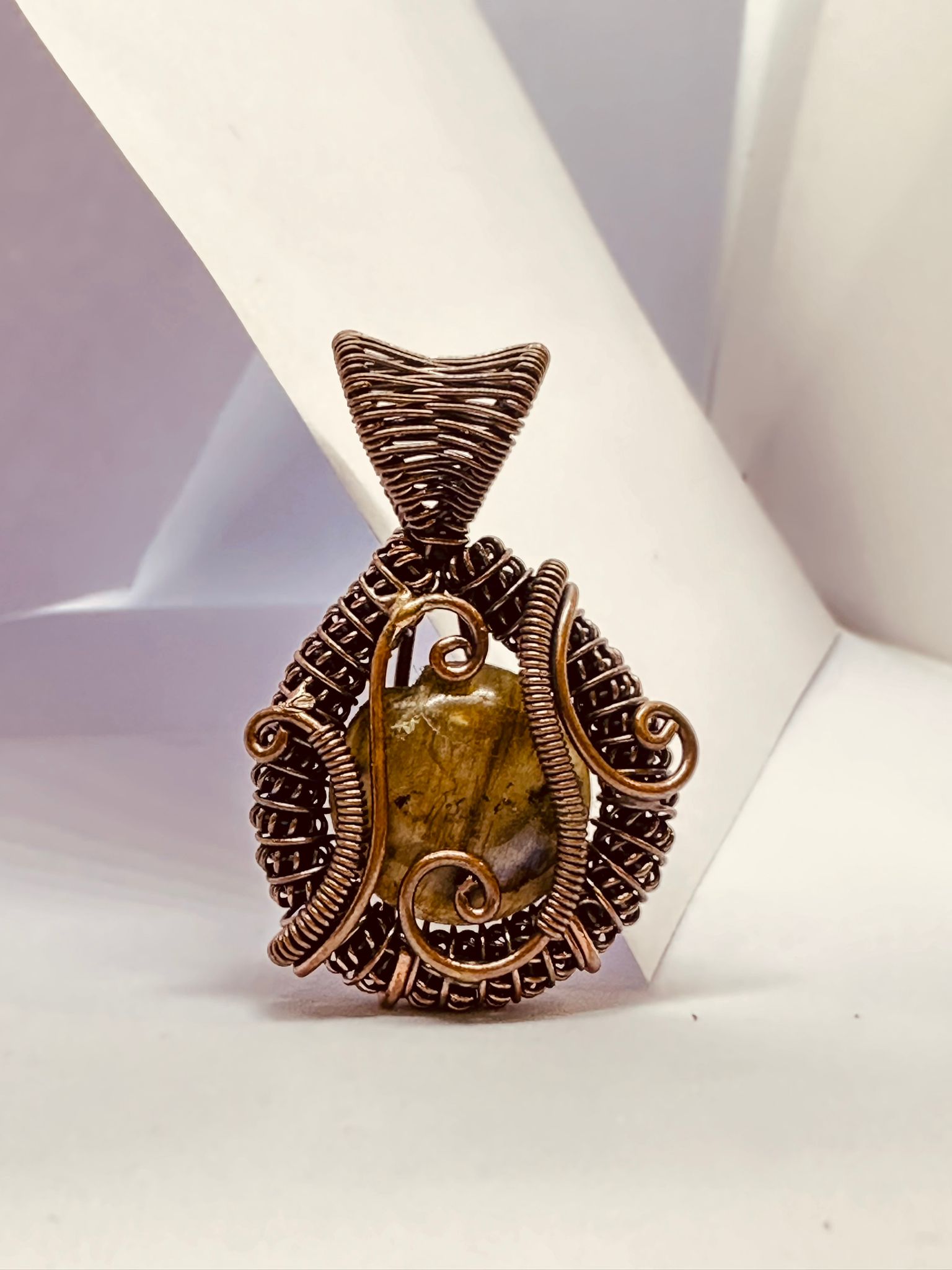 Mystic Spiral – Labradorite Wire Pendant