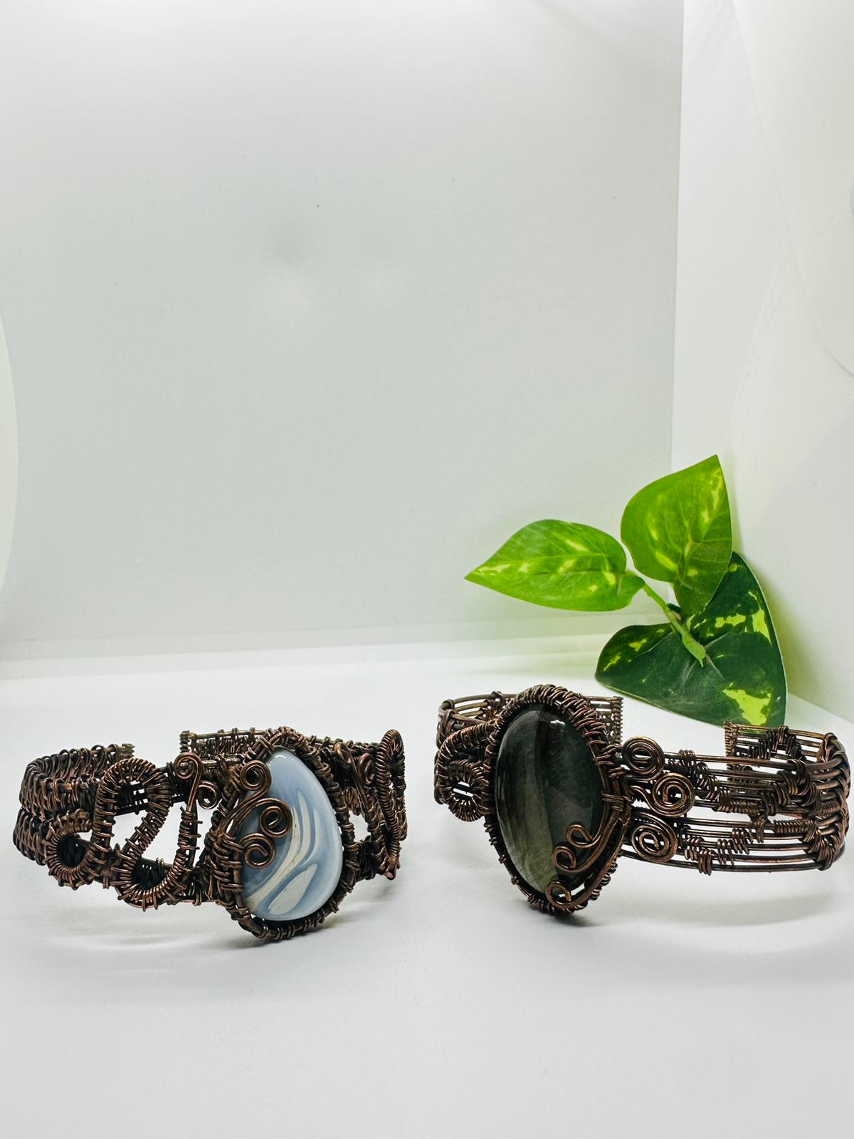 Celestial Shine: Labradorite Copper Bracelet