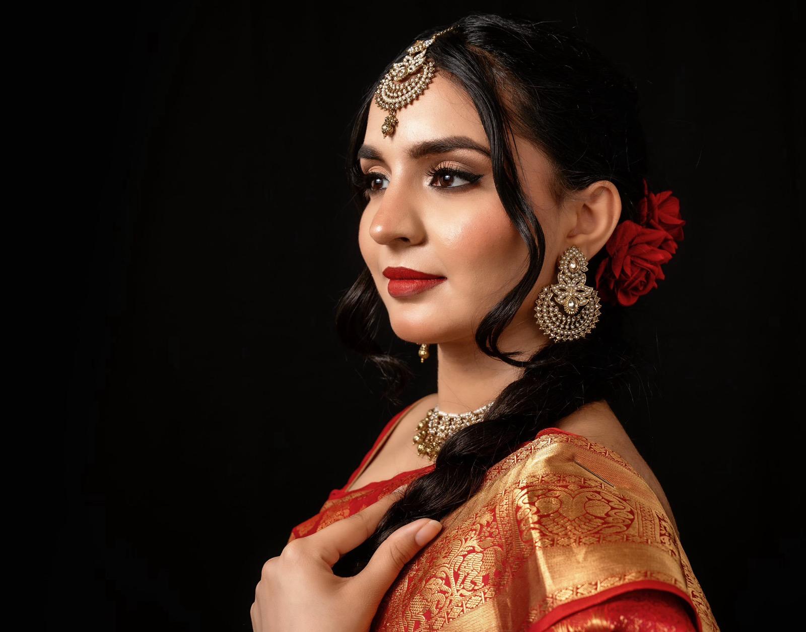 GOLDEN Necklace, Earrings & Tikka Set | Indian Jewelry | South Asian Jewelry | Tikka | Earings | Danglers | Partywear