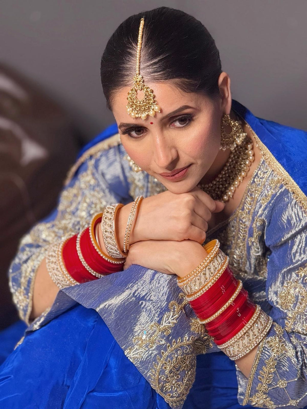Light Gold Necklace, Earrings & Tikka Set | Indian Jewelry | South Asian Jewelry | Tikka | Earrings | Danglers | Partywear | Golden Necklace