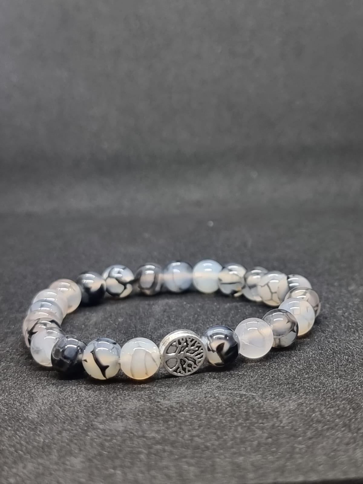 Stone Thread – Vein Agate Bracelet