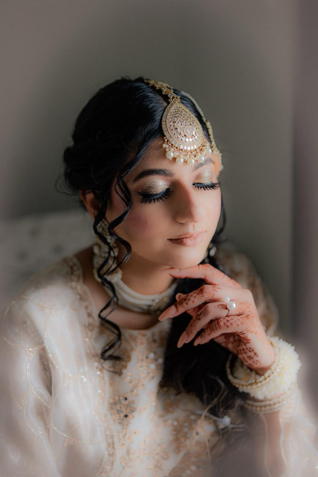 White Choker Set | Indian Jewelry | South Asian Jewelry | Tikka | Earrings | Partywear | White Choker Necklace | White Mirror Necklace Set