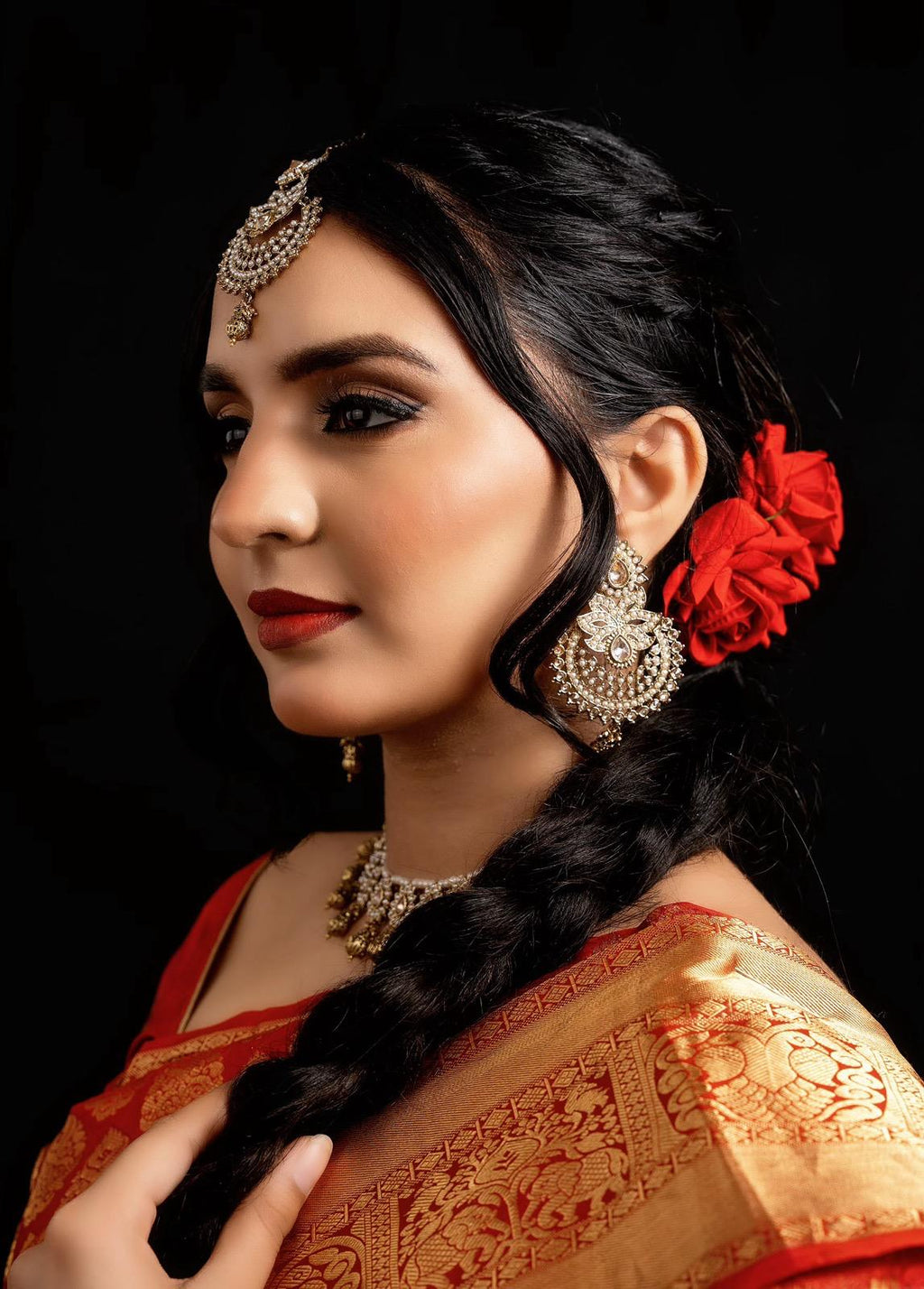 GOLDEN Necklace, Earrings & Tikka Set | Indian Jewelry | South Asian Jewelry | Tikka | Earings | Danglers | Partywear