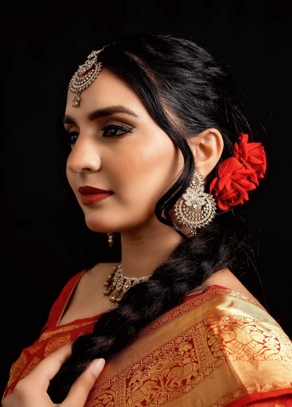 GOLDEN Necklace, Earrings & Tikka Set | Indian Jewelry | South Asian Jewelry | Tikka | Earings | Danglers | Partywear
