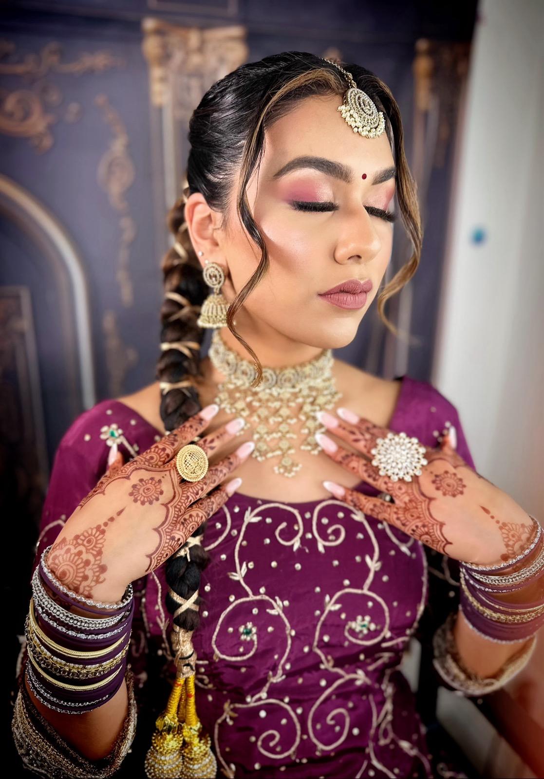 GOLDEN Necklace, Earrings & Tikka Set | Indian Jewelry | South Asian Jewelry | Tikka | Jhumkas | Danglers | Partywear | Golden Set
