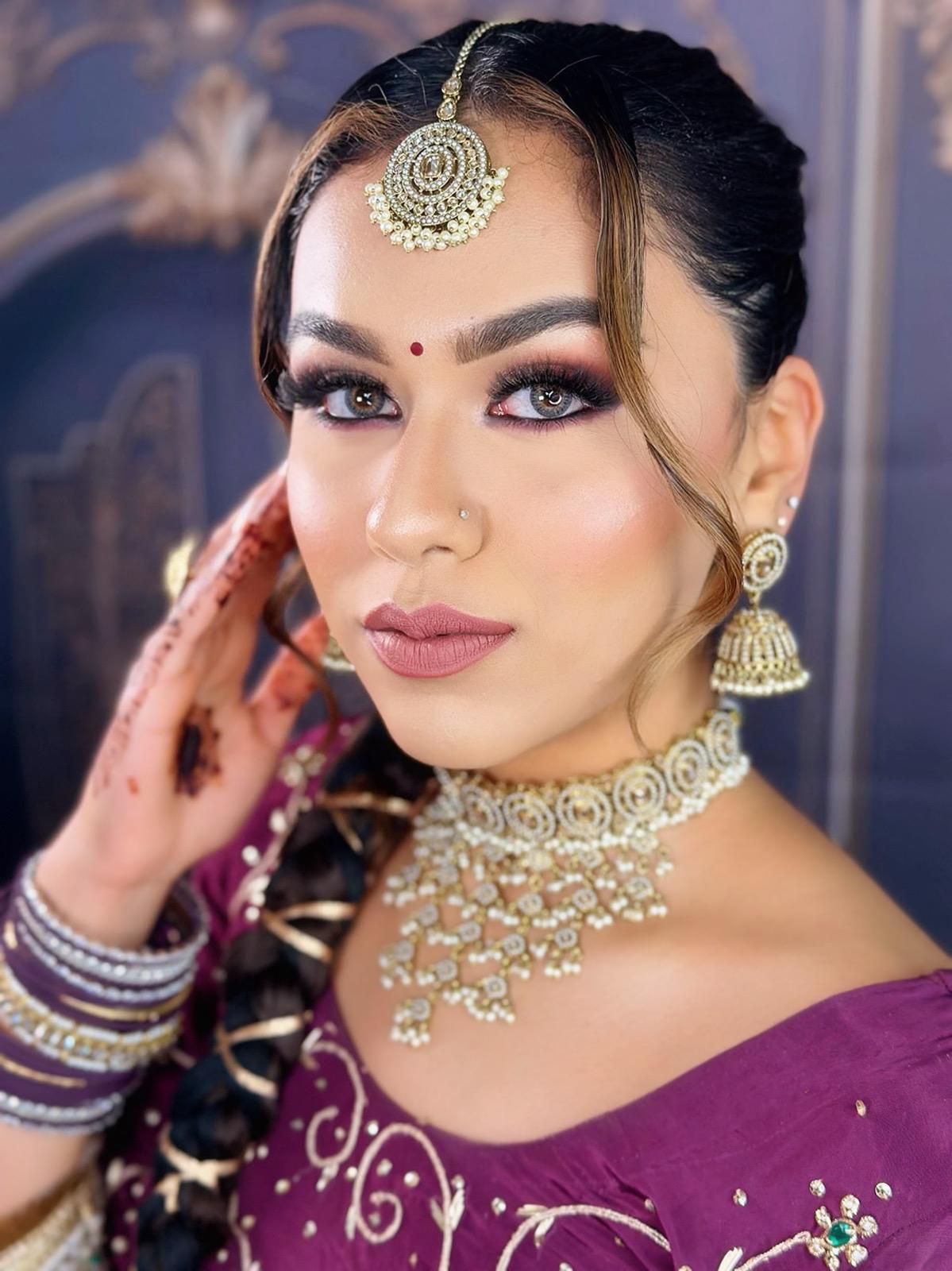 GOLDEN Necklace, Earrings & Tikka Set | Indian Jewelry | South Asian Jewelry | Tikka | Jhumkas | Danglers | Partywear | Golden Set