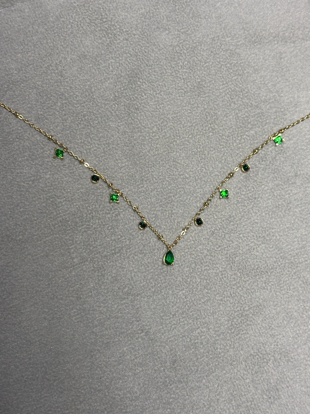 Emerald Dewdrop Necklace