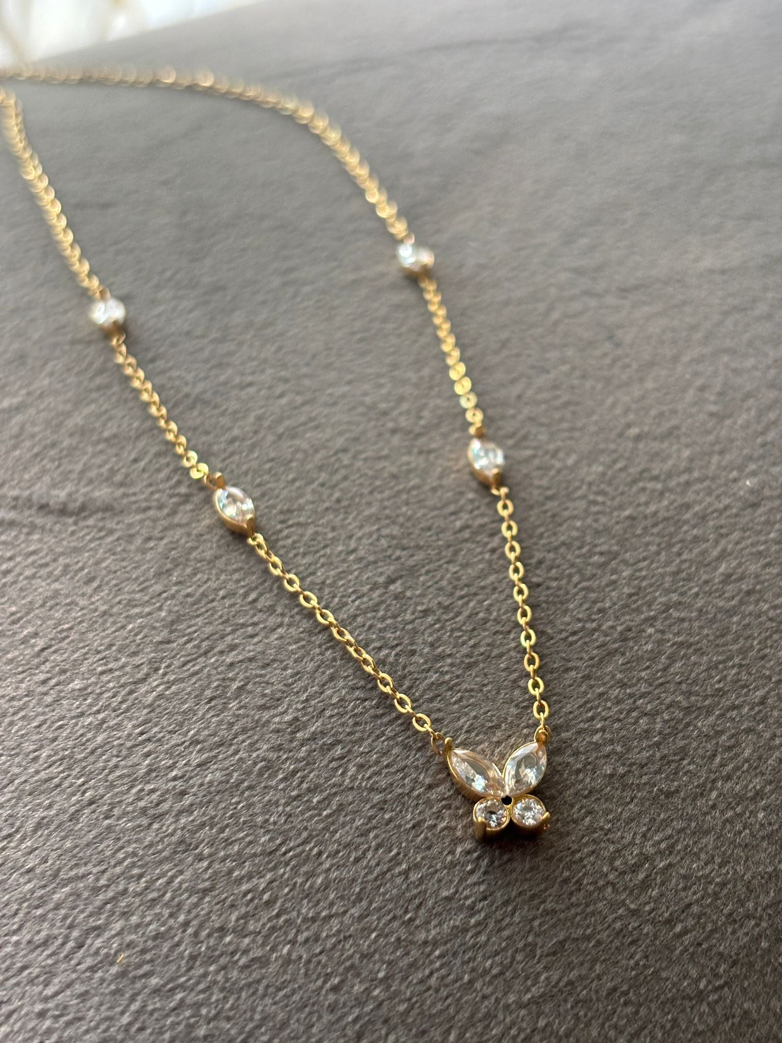 Fluttering Radiance Necklace