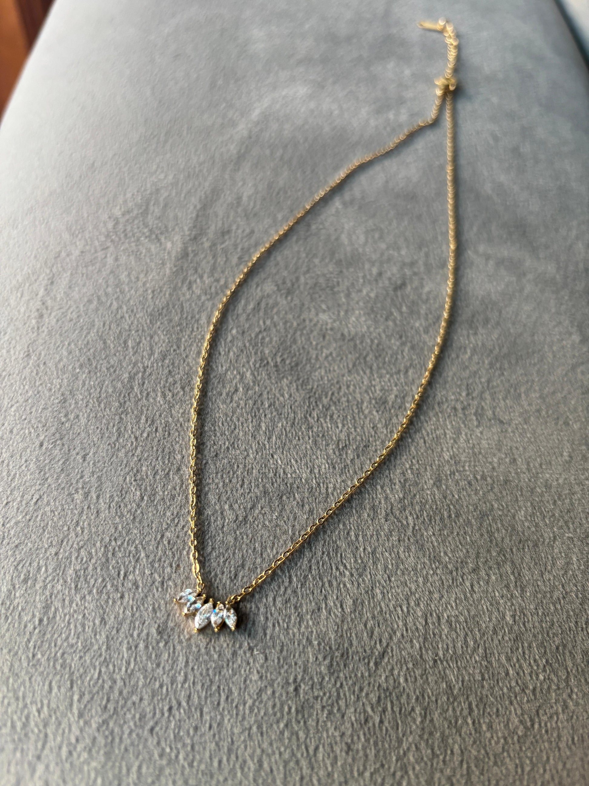 Diamondette Fan Necklace