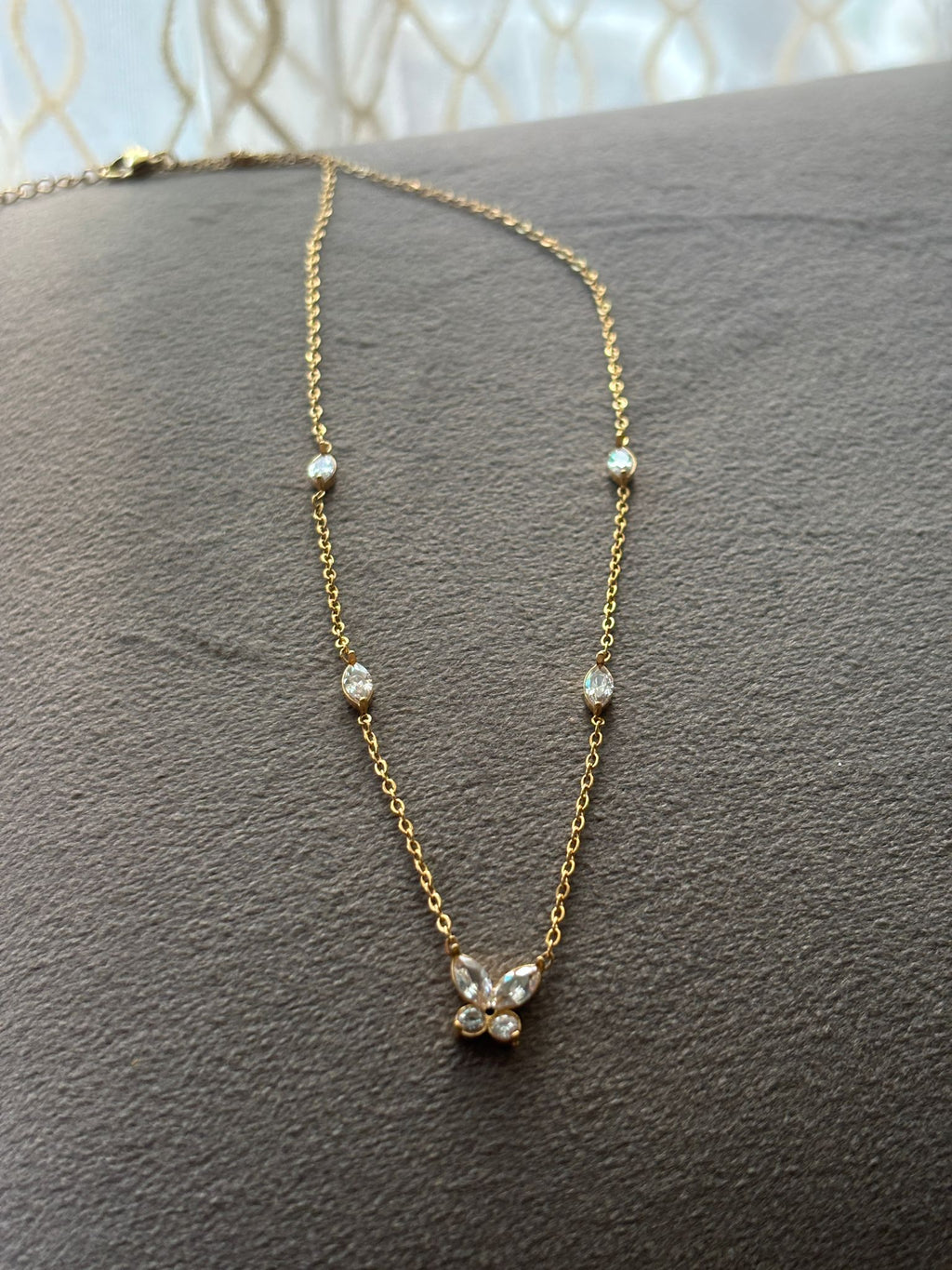 Fluttering Radiance Necklace